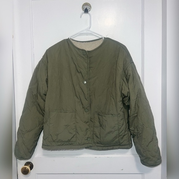Zara Green Quilted Jacket with sherpa lining TRENDING Size XS - Picture 3 of 4
